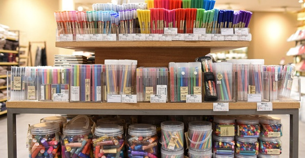 中国特许加盟展首页 媒体中心 行业动态  相关数据显示,我国学生用品