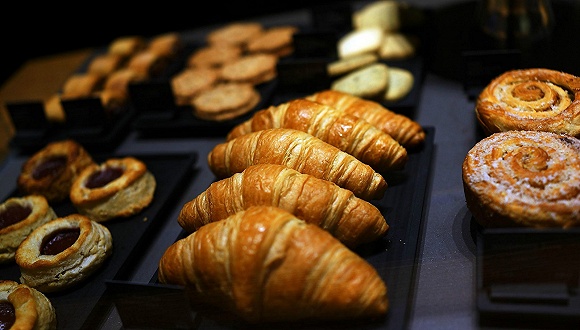 看星巴克如何拯救业绩