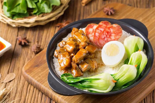 将有着两千多年历史的广式砂锅饭打造成现代美食新宠 煲百味怎么做到的? 