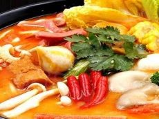 串串家园金汤麻辣烫 出餐快速翻台率高