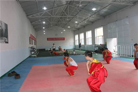 7武苑巨龙武术馆.jpg