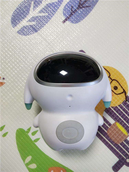 9巴巴腾儿童机器人.jpg